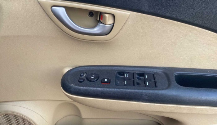 2015 Honda Brio VX AT, Petrol, Automatic, 45,642 km, Driver Side Door Panels Control