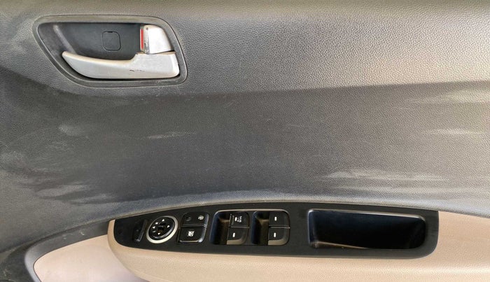2015 Hyundai Grand i10 SPORTZ 1.2 KAPPA VTVT, Petrol, Manual, 73,274 km, Driver Side Door Panels Control