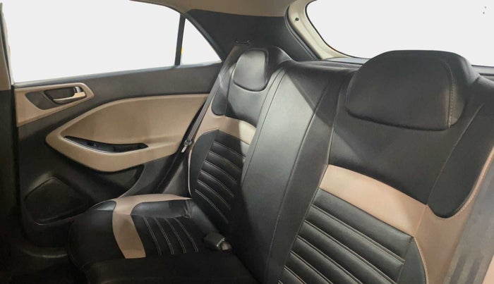 2019 Hyundai Elite i20 MAGNA PLUS 1.2, CNG, Manual, 61,916 km, Right Side Rear Door Cabin
