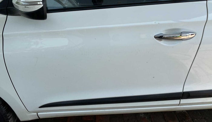 2015 Hyundai Elite i20 ASTA 1.2, Petrol, Manual, 31,297 km, Front passenger door - Minor scratches