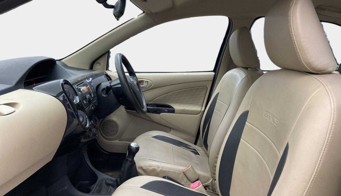 2019 Toyota Etios Liva V DUAL TONE, Petrol, Manual, 56,258 km, Right Side Front Door Cabin