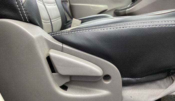 2015 Datsun Go Plus T, Petrol, Manual, 36,852 km, Driver Side Adjustment Panel