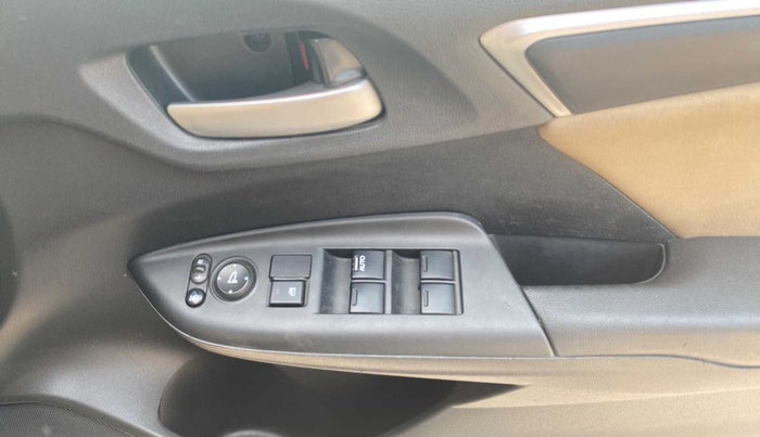 2017 Honda Jazz 1.2L I-VTEC V AT, Petrol, Automatic, 40,373 km, Driver Side Door Panels Control