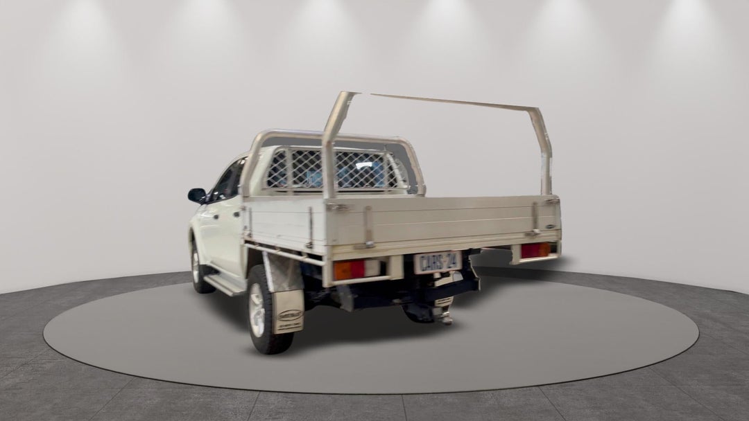 Left Back Diagonal (45- Degree) View