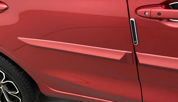 2018 Honda Amaze 1.5L I-DTEC VX, Diesel, Manual, 55,666 km, Right rear door - Minor scratches