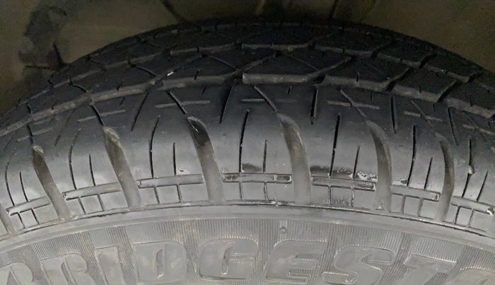 2017 Maruti Dzire VXI, Petrol, Manual, 85,962 km, Left Front Tyre Tread