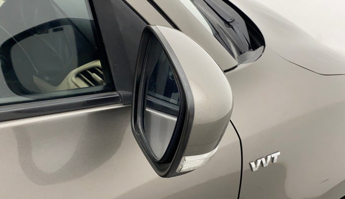 2017 Maruti Dzire VXI, Petrol, Manual, 85,962 km, Right rear-view mirror - Mirror motor not working