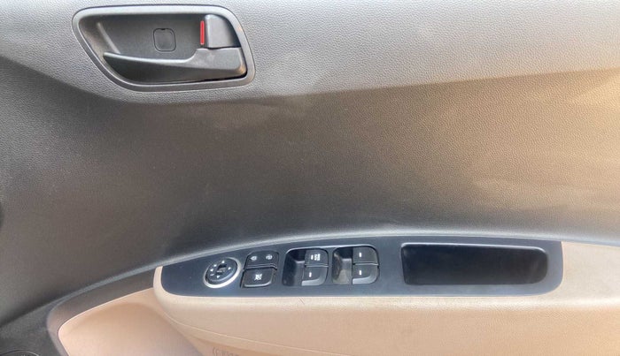 2019 Hyundai Grand i10 MAGNA 1.2 KAPPA VTVT, Petrol, Manual, 16,242 km, Driver Side Door Panels Control