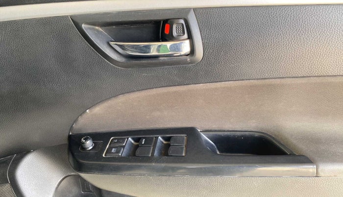 2014 Maruti Swift VXI, Petrol, Manual, 39,006 km, Driver Side Door Panels Control