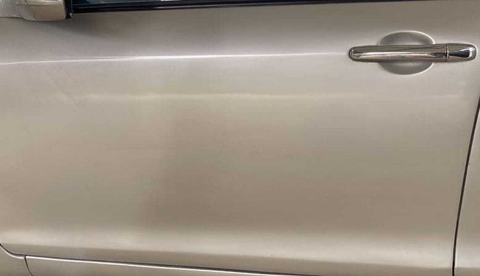 2014 Maruti Swift VXI, Petrol, Manual, 39,006 km, Front passenger door - Minor scratches