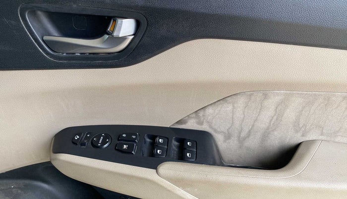 2021 Hyundai Verna SX 1.5 VTVT, Petrol, Manual, 47,464 km, Driver Side Door Panels Control