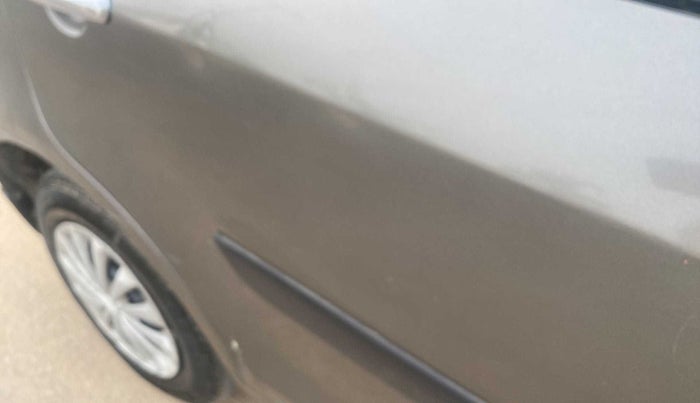 2015 Maruti Swift Dzire VDI ABS, Diesel, Manual, 86,383 km, Right rear door - Slightly dented