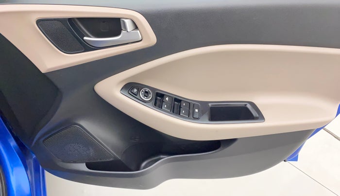 2019 Hyundai Elite i20 ASTA 1.2 (O), Petrol, Manual, 69,618 km, Driver Side Door Panels Control