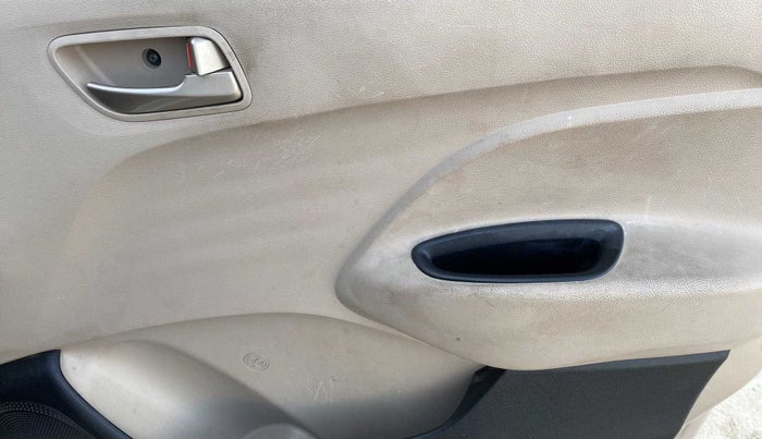 2018 Hyundai NEW SANTRO MAGNA, Petrol, Manual, 35,878 km, Driver Side Door Panels Control