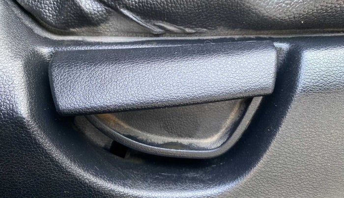 2018 Hyundai NEW SANTRO MAGNA, Petrol, Manual, 35,878 km, Driver Side Adjustment Panel