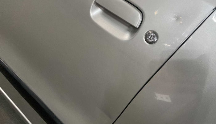 2018 Maruti Wagon R 1.0 VXI, Petrol, Manual, 70,676 km, Front passenger door - Slightly dented
