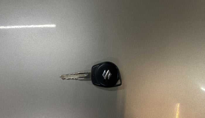 2018 Maruti Wagon R 1.0 VXI, Petrol, Manual, 70,676 km, Key Close Up