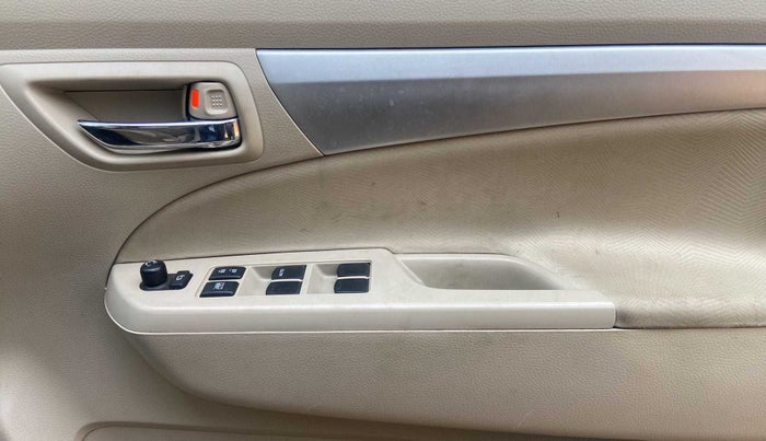 2016 Maruti Ertiga VXI, Petrol, Manual, 68,055 km, Driver Side Door Panels Control