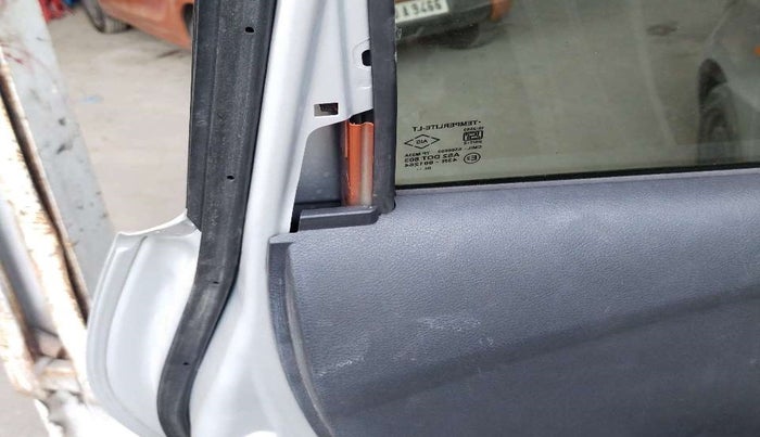 2019 Datsun Go Plus T, Petrol, Manual, 49,065 km, Rear left door - Trim has minor damage