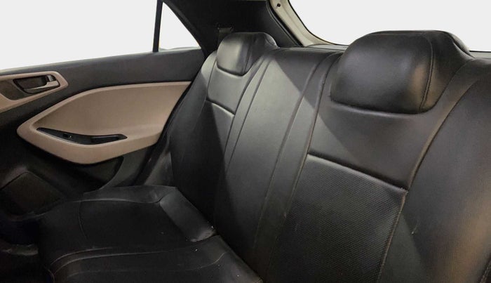 2017 Hyundai Elite i20 ASTA 1.2, Petrol, Manual, 63,414 km, Right Side Rear Door Cabin