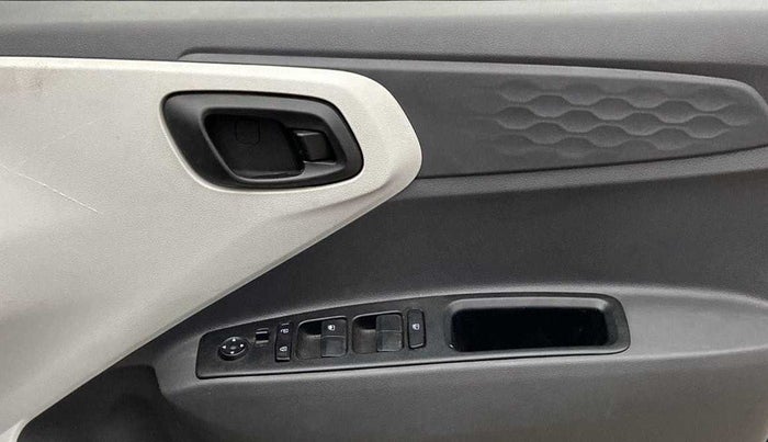 2021 Hyundai GRAND I10 NIOS MAGNA 1.2 KAPPA VTVT CNG, CNG, Manual, 18,644 km, Driver Side Door Panels Control