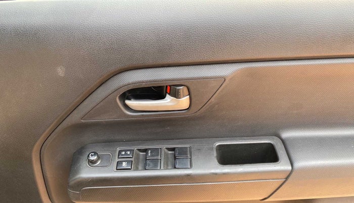2020 Maruti New Wagon-R VXI 1.0, Petrol, Manual, 21,382 km, Driver Side Door Panels Control