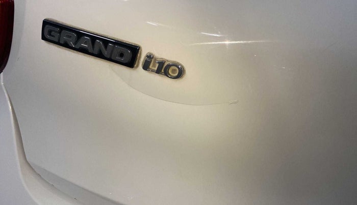 2017 Hyundai Grand i10 SPORTZ (O) 1.2 KAPPA VTVT, Petrol, Manual, 19,850 km, Dicky (Boot door) - Slightly dented