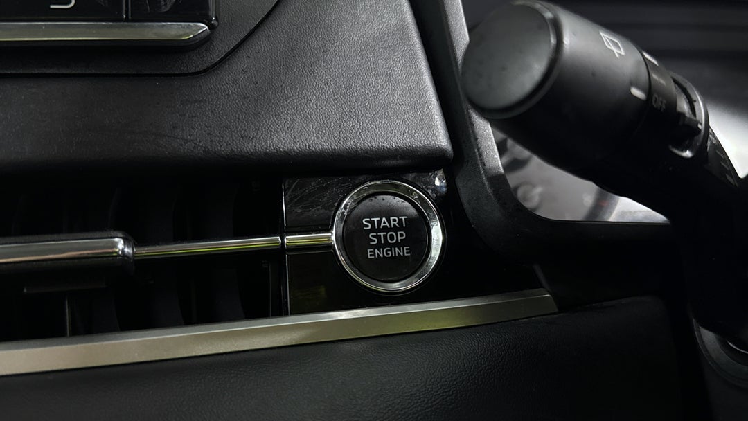 2023 Mitsubishi Outlander Es 7 Seat (2WD), Automatic, 52062 km, Keyless / Button Start