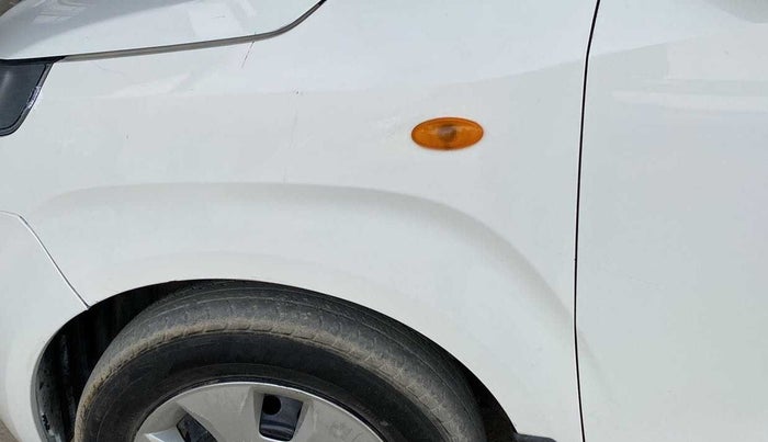 2019 Maruti New Wagon-R VXI 1.0, CNG, Manual, 48,698 km, Left fender - Minor scratches