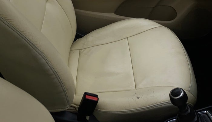 2019 Honda Amaze 1.2L I-VTEC V, Petrol, Manual, 49,367 km, Front left seat (passenger seat) - Cover slightly torn