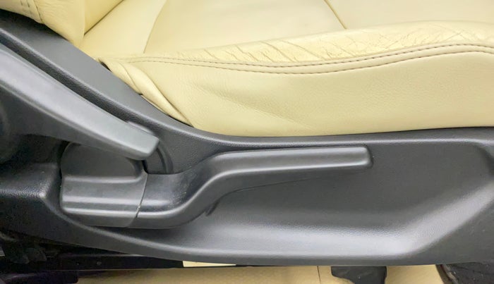 2019 Honda Amaze 1.2L I-VTEC V, Petrol, Manual, 49,367 km, Driver Side Adjustment Panel