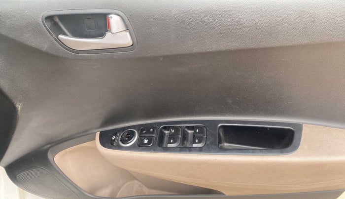 2014 Hyundai Xcent SX AT 1.2 (O), Petrol, Automatic, 45,111 km, Driver Side Door Panels Control