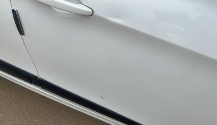 2019 Tata Tiago XZ PLUS PETROL, Petrol, Manual, 54,126 km, Driver-side door - Minor scratches
