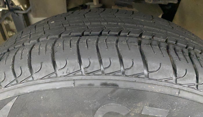 2020 Mahindra Bolero B6 (O), Diesel, Manual, 36,543 km, Left Front Tyre Tread