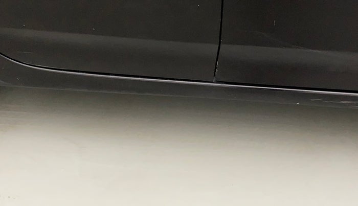 2012 Honda City 1.5L I-VTEC V MT, Petrol, Manual, 97,321 km, Right running board - Minor scratches