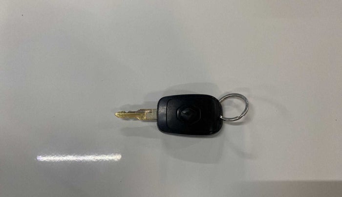 2019 Renault Kwid RXT 1.0 AMT (O), Petrol, Automatic, 12,443 km, Key Close Up
