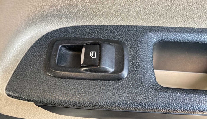 2020 Ford Ecosport TREND 1.5L DIESEL, Diesel, Manual, 47,638 km, Right rear window switch / handle - Minor damage