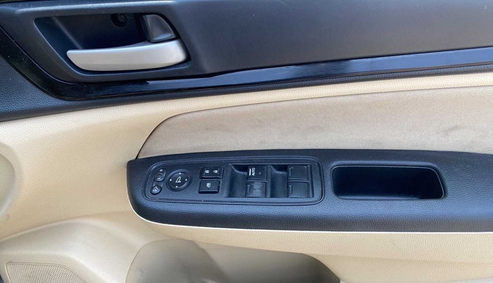 2021 Honda Amaze 1.2L I-VTEC V, Petrol, Manual, 33,636 km, Driver Side Door Panels Control