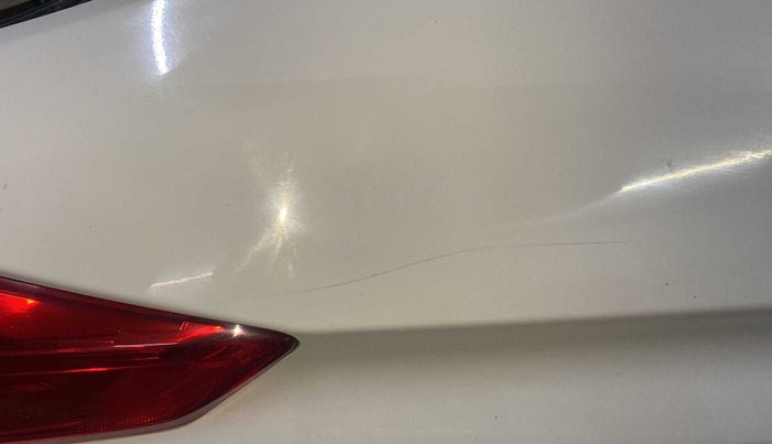 2015 Honda City 1.5L I-DTEC V, Diesel, Manual, 1,08,620 km, Right quarter panel - Minor scratches