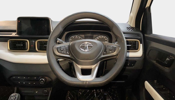 2022 Tata PUNCH ACCOMPLISHED MT, Petrol, Manual, 24,268 km, Steering Wheel Close Up