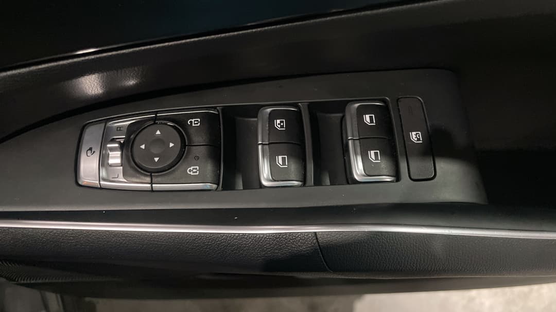 2023 Kia Sorento S 7 Seat, Automatic, 21451 km, Drivers Side Door Panel Controls