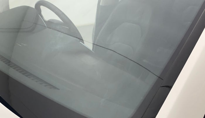 2020 MG HECTOR SMART 2.0 DIESEL, Diesel, Manual, 51,624 km, Front windshield - Minor spot on windshield