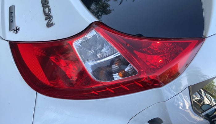 2015 Hyundai Eon ERA +, Petrol, Manual, 37,280 km, Right tail light - Reverse gear light not functional