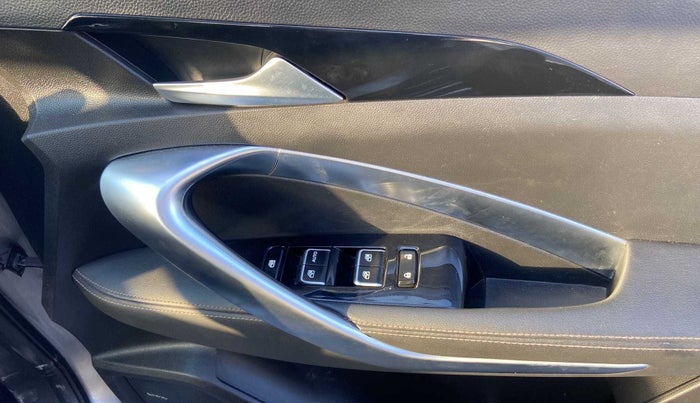 2019 MG HECTOR SHARP 1.5 DCT PETROL, Petrol, Automatic, 36,337 km, Driver Side Door Panels Control