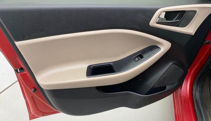 2014 Hyundai Elite i20 MAGNA 1.2, Petrol, Manual, 84,656 km, Left front window switch / handle - Switch/handle not functional