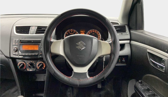 2017 Maruti Swift VXI O, CNG, Manual, 60,771 km, Steering Wheel Close Up