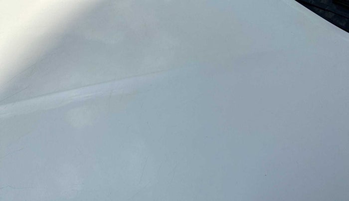 2019 Mahindra XUV300 W8 1.2 PETROL, Petrol, Manual, 72,522 km, Bonnet (hood) - Slightly dented