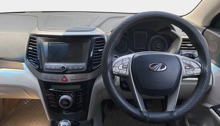 2019 Mahindra XUV300 W8 1.2 PETROL, Petrol, Manual, 72,522 km, Steering Wheel Close Up