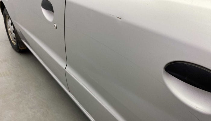 2011 Hyundai Santro Xing GL PLUS, Petrol, Manual, 66,052 km, Rear left door - Minor scratches