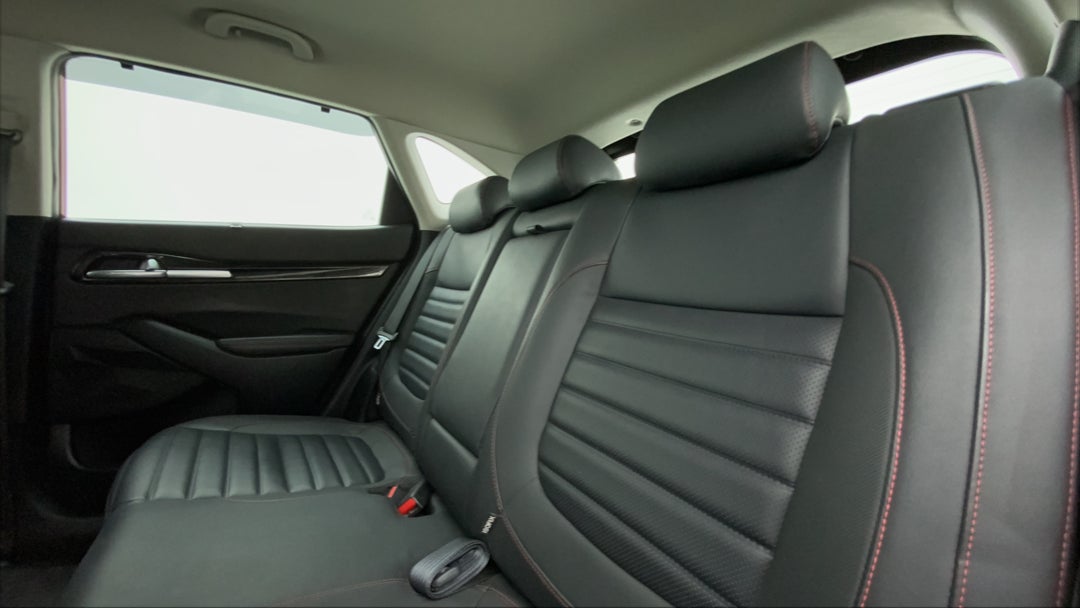 Right Side Rear Door Cabin